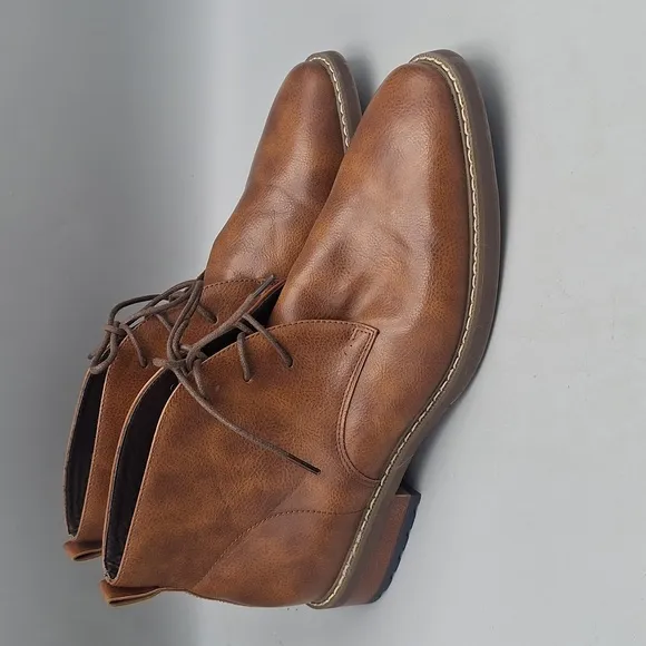 Van Heusen Men's Gibson Chukka Boots Men size 10.5 vegan leather