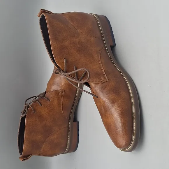 Van Heusen Men's Gibson Chukka Boots Men size 10.5 vegan leather