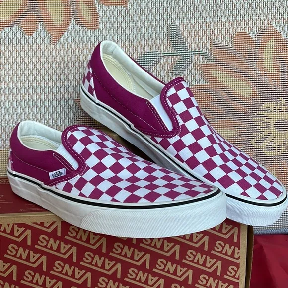 Vans Classic Slip-0n(Checkerboard) Fuchsia Re VN000XG8AZYMen’s Sneakers