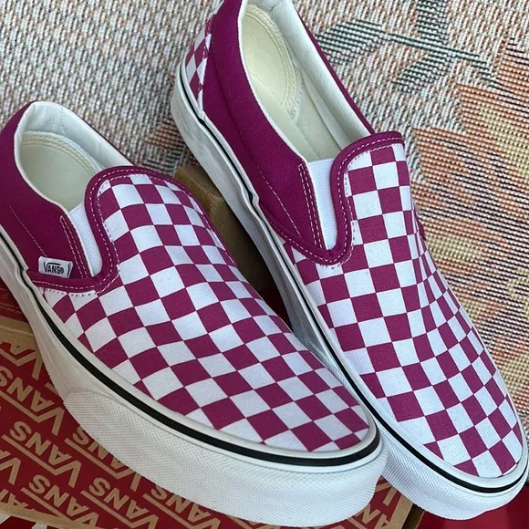 Vans Classic Slip-0n(Checkerboard) Fuchsia Re VN000XG8AZYMen’s Sneakers