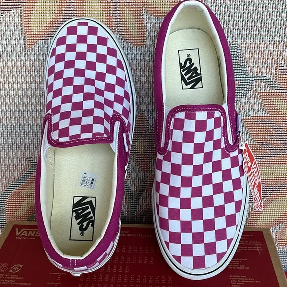 Vans Classic Slip-0n(Checkerboard) Fuchsia Re VN000XG8AZYMen’s Sneakers