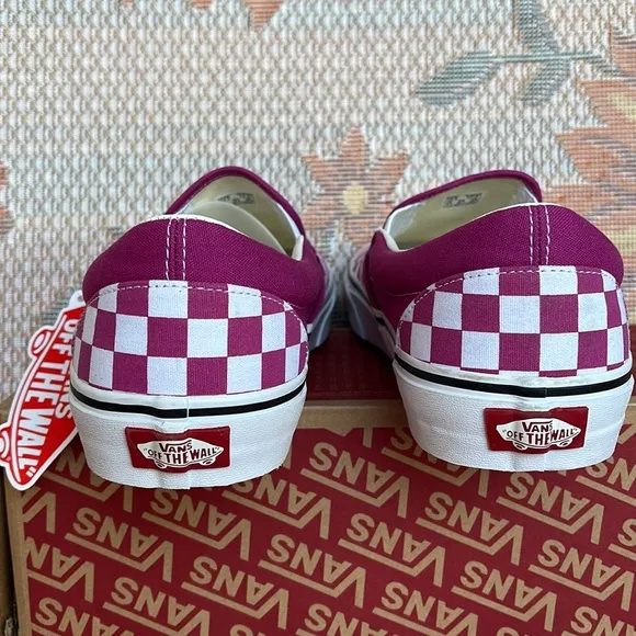 Vans Classic Slip-0n(Checkerboard) Fuchsia Re VN000XG8AZYMen’s Sneakers