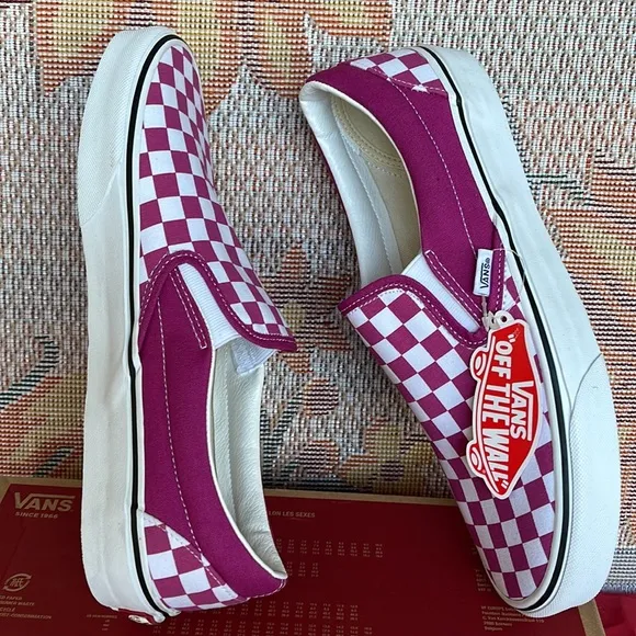 Vans Classic Slip-0n(Checkerboard) Fuchsia Re VN000XG8AZYMen’s Sneakers