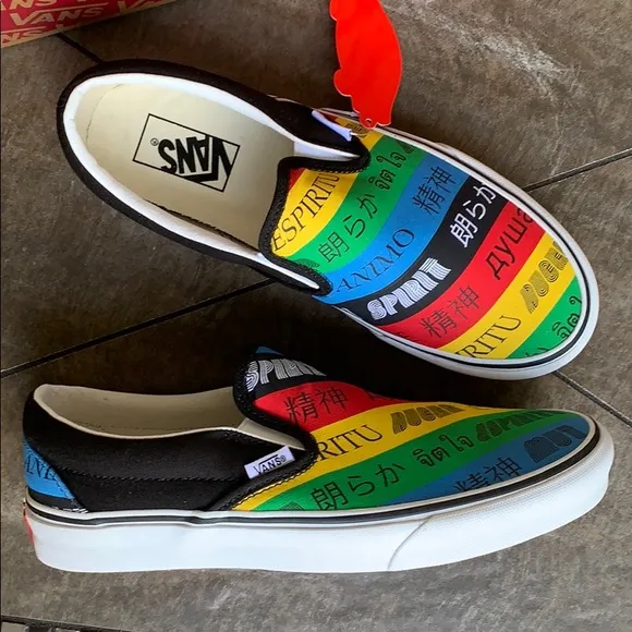 ••VANS CLASSIC SLIP-ON VANS SPIRIT MULTI/TRWHT Men