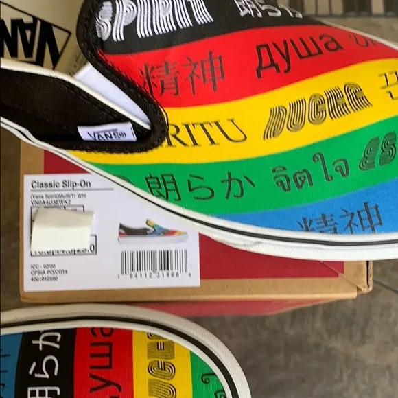 ••VANS CLASSIC SLIP-ON VANS SPIRIT MULTI/TRWHT Men