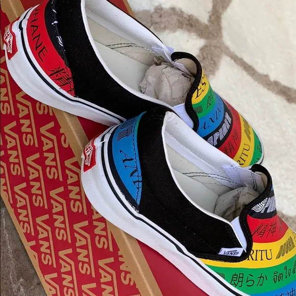 ••VANS CLASSIC SLIP-ON VANS SPIRIT MULTI/TRWHT Men