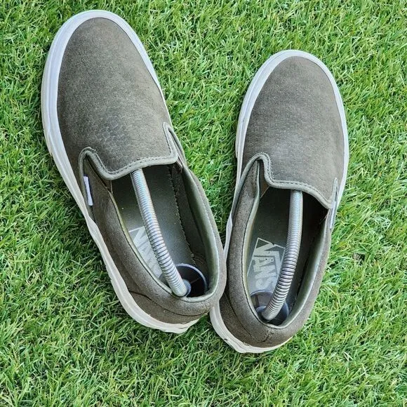 VANS CLASSIC - Women's Slip On - SIZE 6