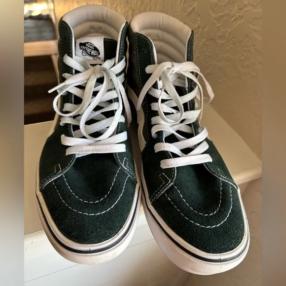 VANS High Top Skateboard Shoes Green Comfy Cush Mens 10.5. Women’s 12.0