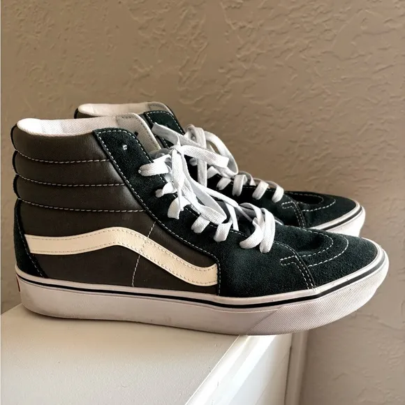 VANS High Top Skateboard Shoes Green Comfy Cush Mens 10.5. Women’s 12.0