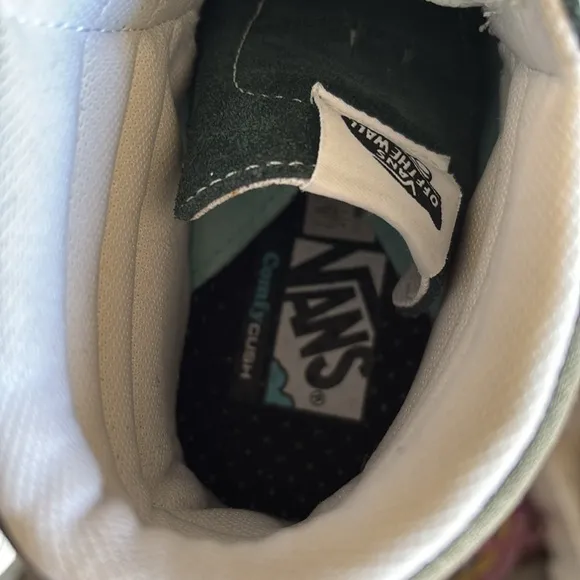 VANS High Top Skateboard Shoes Green Comfy Cush Mens 10.5. Women’s 12.0