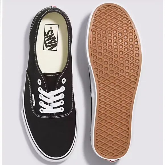 Vans Men’s Authentic BlackVN000EE3BLKSneakers
