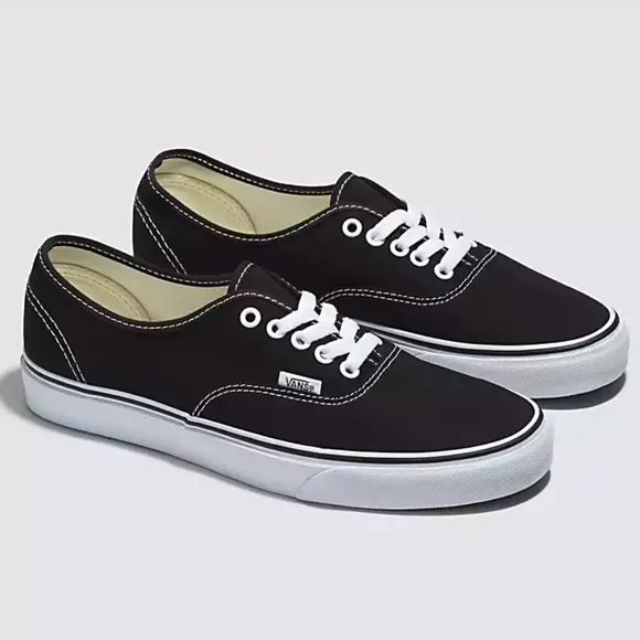 Vans Men’s Authentic BlackVN000EE3BLKSneakers