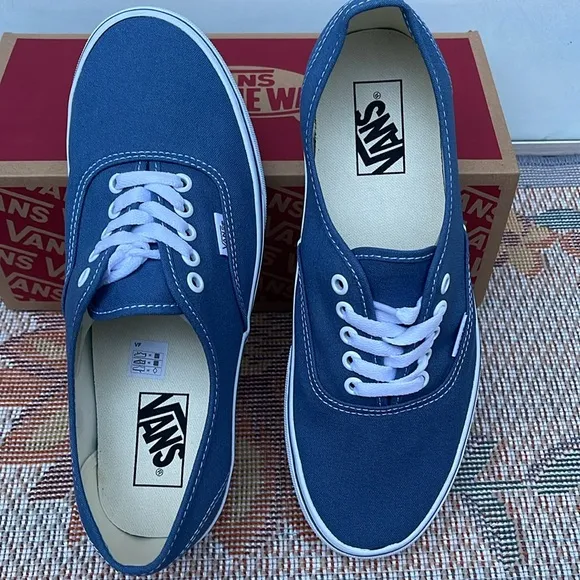 Vans Men’s Authentic NavyVN000EE3NVYSneakers