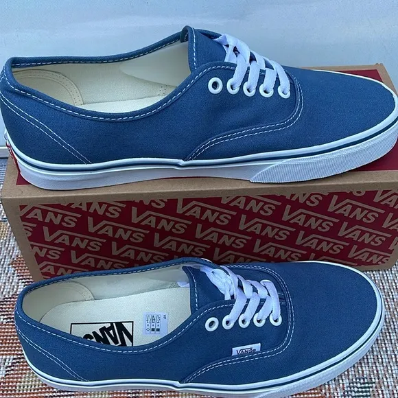 Vans Men’s Authentic NavyVN000EE3NVYSneakers