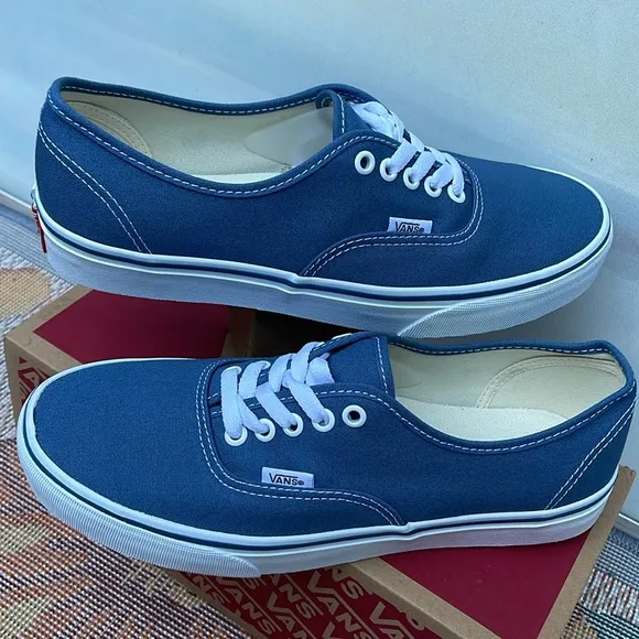 Vans Men’s Authentic NavyVN000EE3NVYSneakers