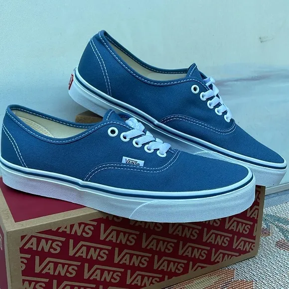 Vans Men’s Authentic NavyVN000EE3NVYSneakers