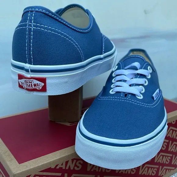 Vans Men’s Authentic NavyVN000EE3NVYSneakers