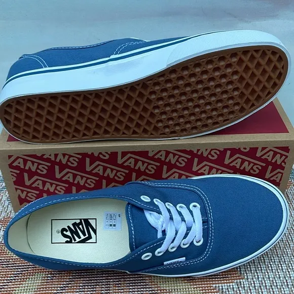 Vans Men’s Authentic NavyVN000EE3NVYSneakers