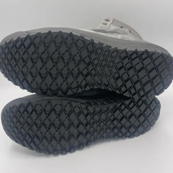 Vans Ultrarange Exo Hi MTE Mens Hiking Boot Outdoor Shoes Gray Black Sneaker
