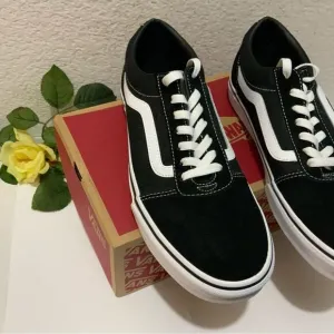 Vans Ward Mens Black/White Athletic Skateboard Shoes Size US 10/ 43