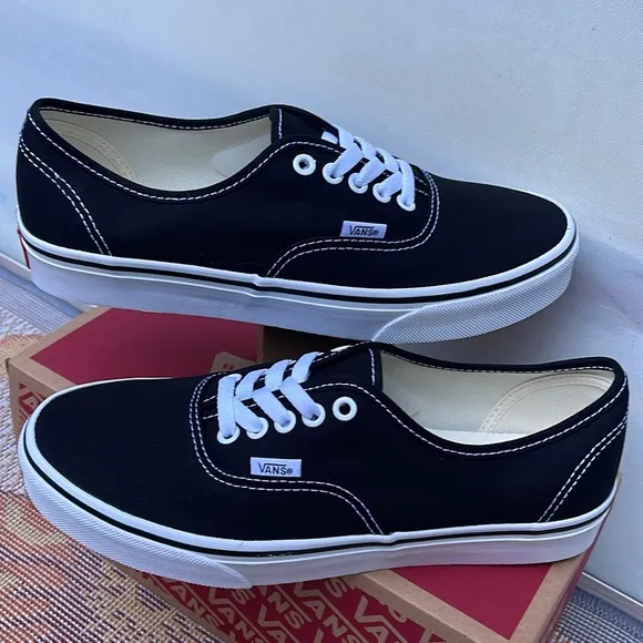 Vans WMNS Authentic BlackVN000EE3BLK Sneakers