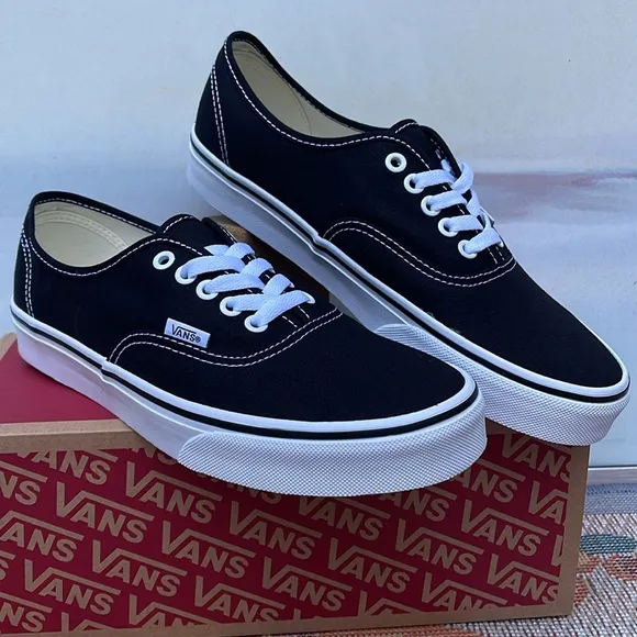 Vans WMNS Authentic BlackVN000EE3BLK Sneakers