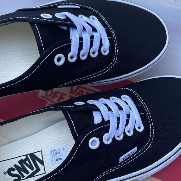 Vans WMNS Authentic BlackVN000EE3BLK Sneakers