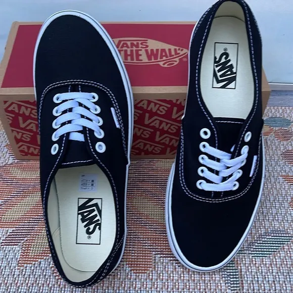 Vans WMNS Authentic BlackVN000EE3BLK Sneakers