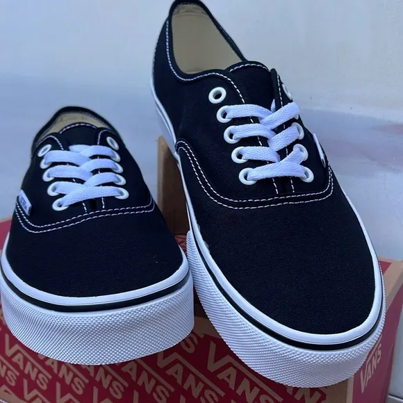 Vans WMNS Authentic BlackVN000EE3BLK Sneakers