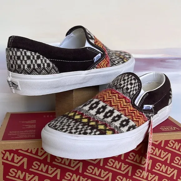 Vans WMNS Classic Slip-0nFair Isle Brown/MultiVN0A5JMHBF0Sneakers