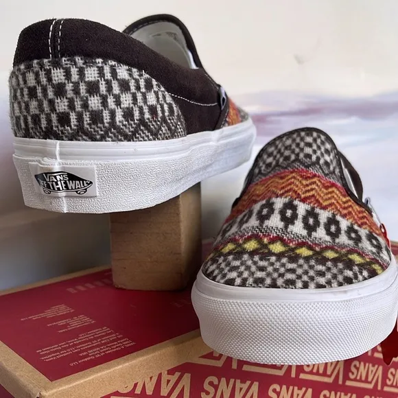 Vans WMNS Classic Slip-0nFair Isle Brown/MultiVN0A5JMHBF0Sneakers