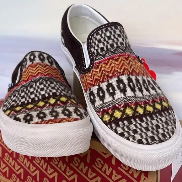 Vans WMNS Classic Slip-0nFair Isle Brown/MultiVN0A5JMHBF0Sneakers