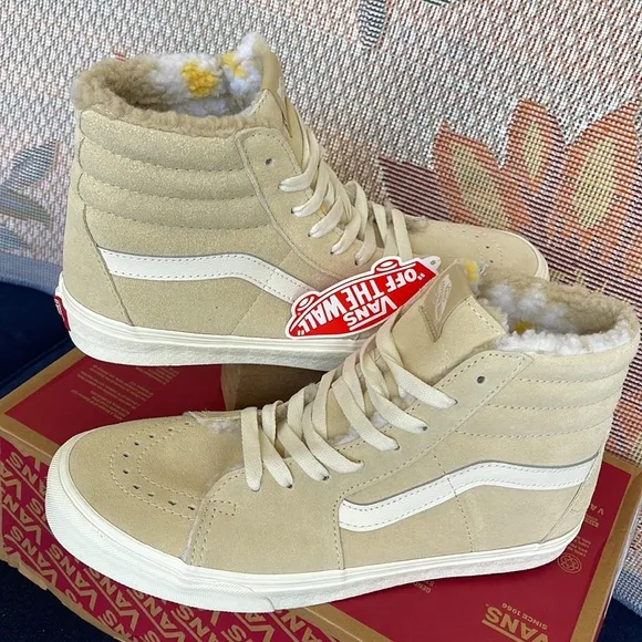 Vans WMNS Sk8-HiCozy Hug BiscottiVN0A7Q5NBVVSneakers