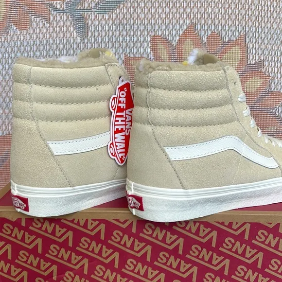 Vans WMNS Sk8-HiCozy Hug BiscottiVN0A7Q5NBVVSneakers