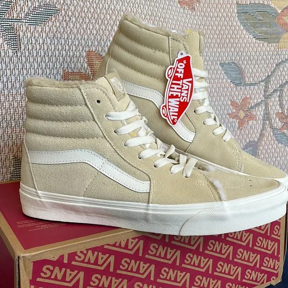 Vans WMNS Sk8-HiCozy Hug BiscottiVN0A7Q5NBVVSneakers