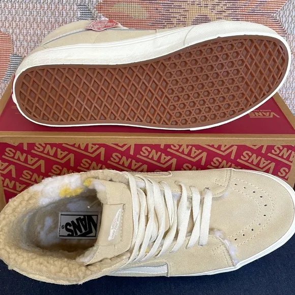 Vans WMNS Sk8-HiCozy Hug BiscottiVN0A7Q5NBVVSneakers