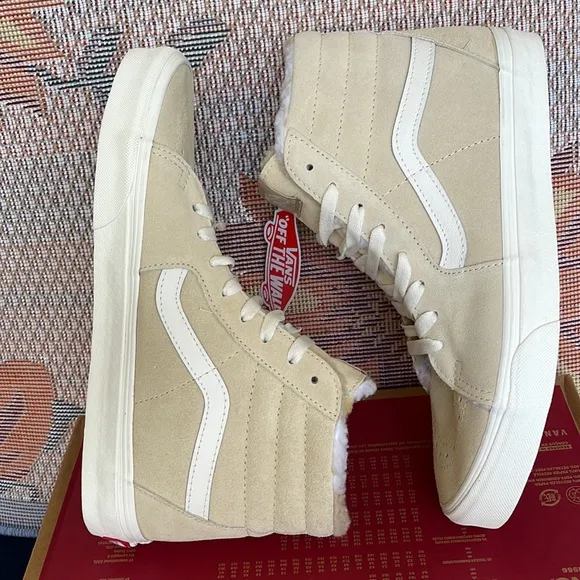 Vans WMNS Sk8-HiCozy Hug BiscottiVN0A7Q5NBVVSneakers
