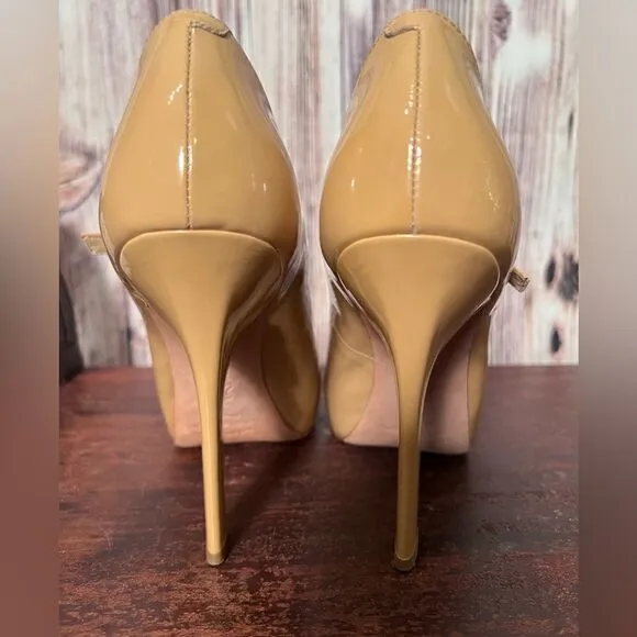 Via Spiga nude leather heels Size 9