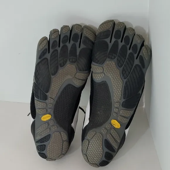 Vibram Five Fingers Classic Barefoot Shoes Black and White Men's Size 47