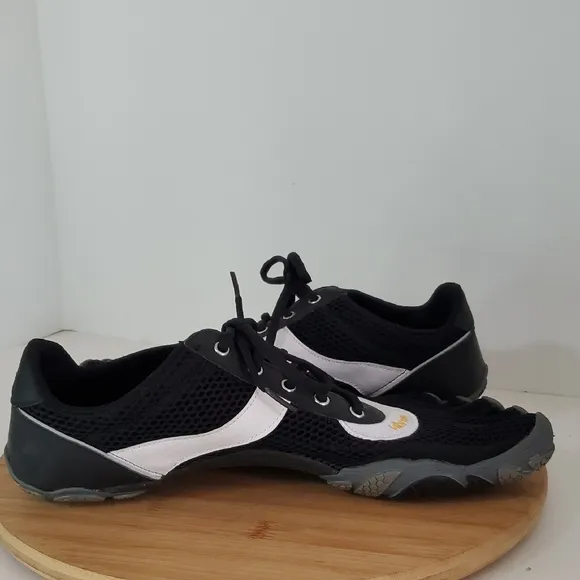 Vibram Five Fingers Classic Barefoot Shoes Black and White Men's Size 47