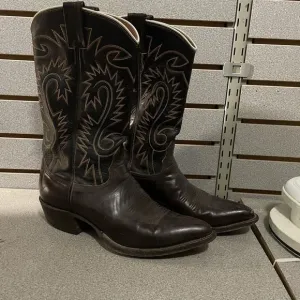 Vintage Nocona Wine Leather Cowboy Boots USA Made for Men Size 10.5 B