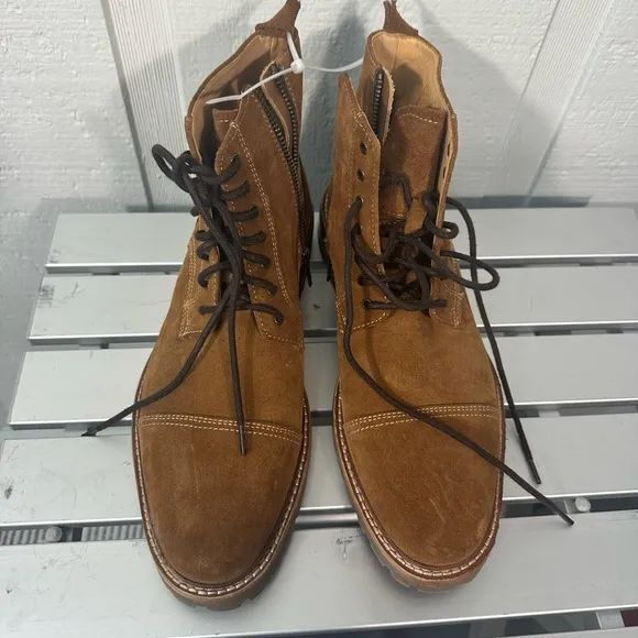 Warfield And Grand Lansing Boots Lace-up soft suede Lug Sole size 8 Men NWOT