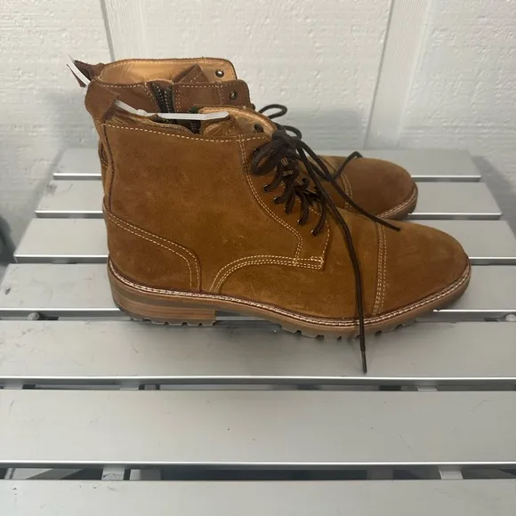 Warfield And Grand Lansing Boots Lace-up soft suede Lug Sole size 8 Men NWOT