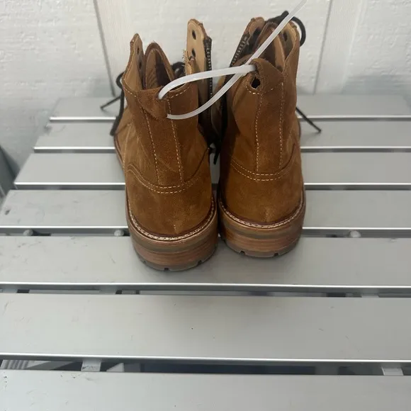 Warfield And Grand Lansing Boots Lace-up soft suede Lug Sole size 8 Men NWOT