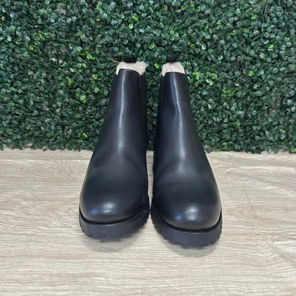 Wills Vegan Store Luxe Insulated Deep Tread Chelsea Boots - M11