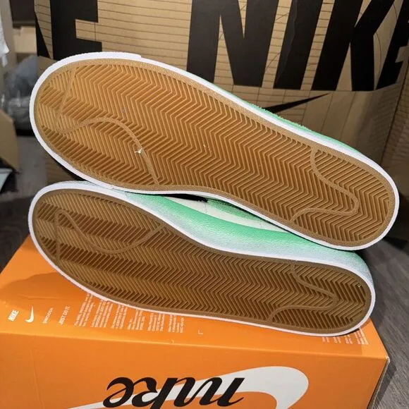 Women Nike Blazer Mid '77 Shoes Sneakers Size 8.5 White Spring Green FJ4547 100
