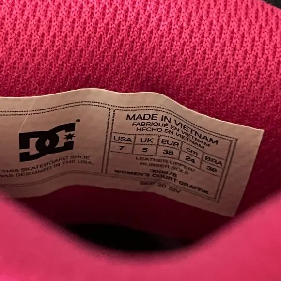 WOMENS Court Graffik DC SHOE Size 7 Hot Pink Black $65 SKATEBOARD New WO Box