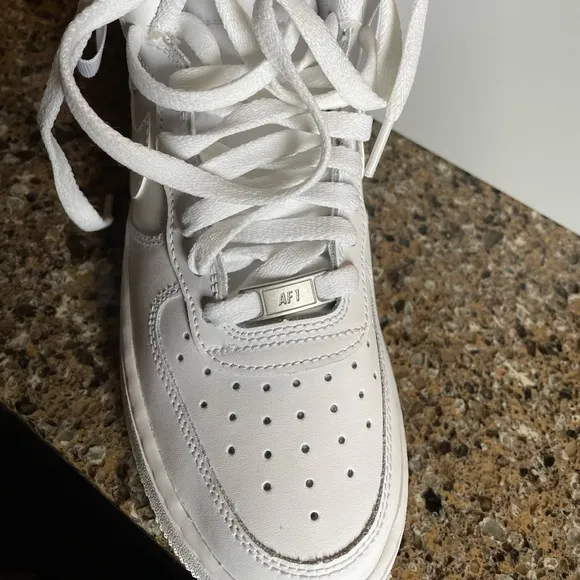Youth 6.5 Nike Air For e 1 High LE