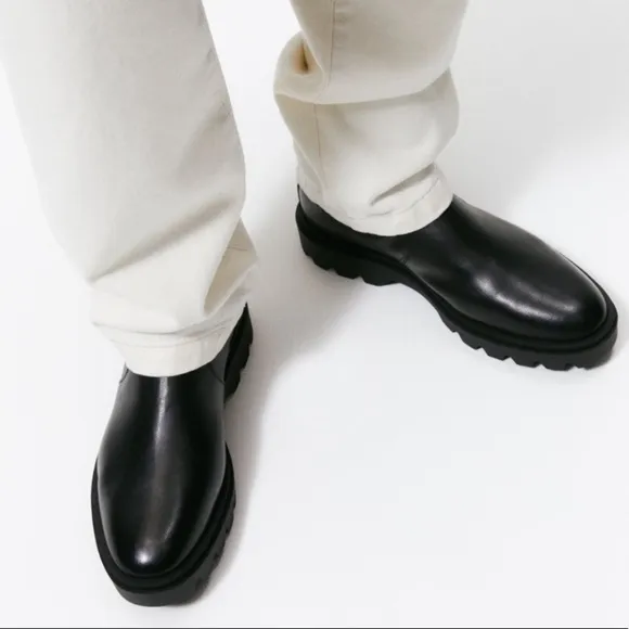 ZARA MEN TREADED CHELSEA BOOTS